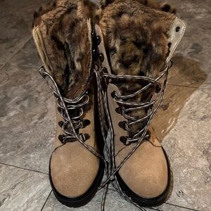 Guess Tan and Black Fur-Lined Winter Boots